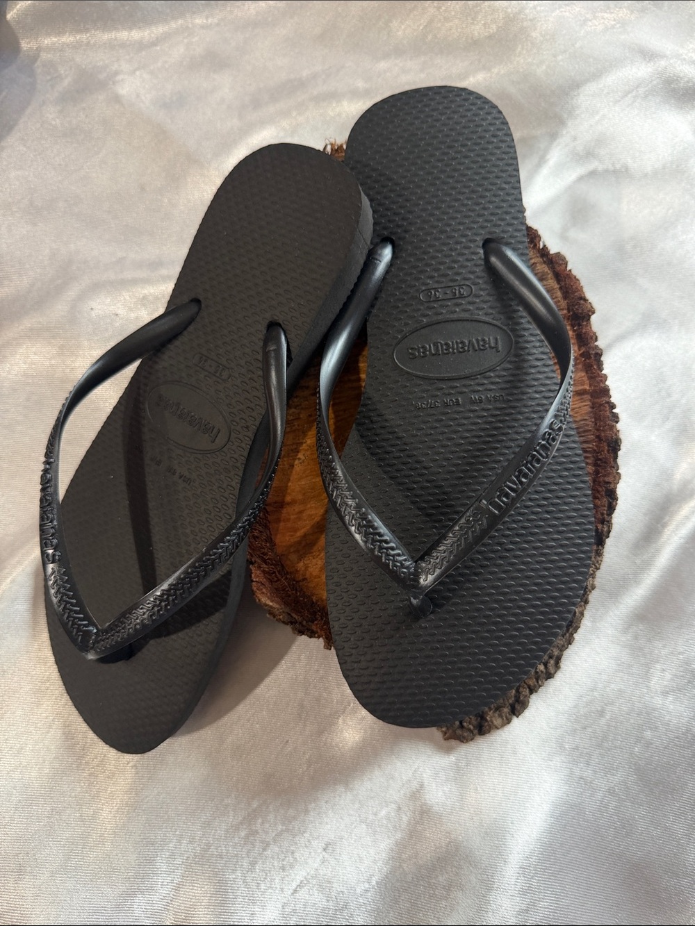 Havaianas Women's Classic Black Flip Sandals